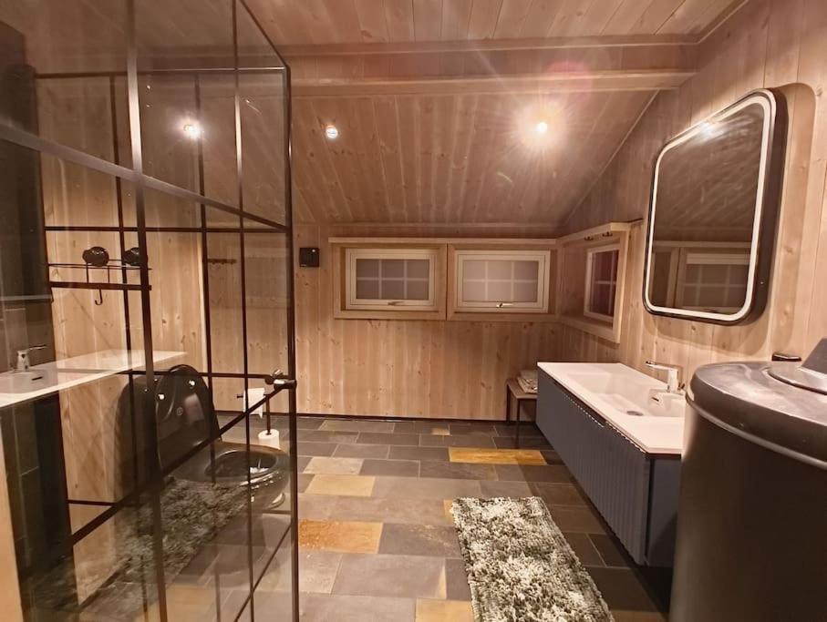 Olahytta - Close To Kvitfjell - Linens Included * Favang